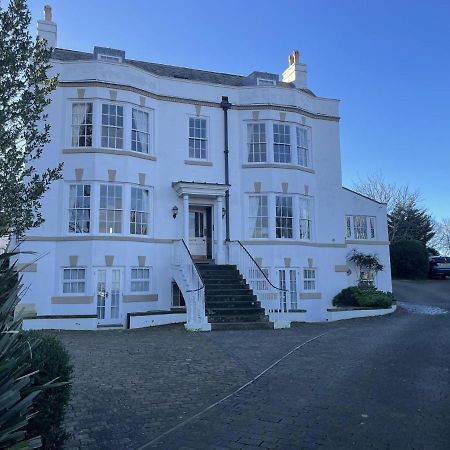 Ferienwohnung Stunning 2-Bed-2Bath Apt In Whitby With Parking Exterior foto
